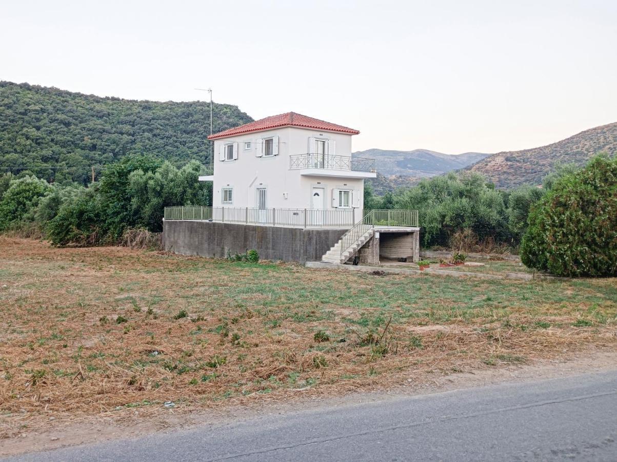 Zoi'S Hοuse.Vacation Home In Mani Near Vathi Beach Εξωτερικό φωτογραφία